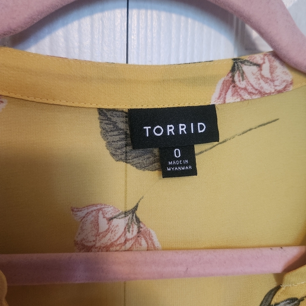 Torrid Lexie Babydoll Chiffon Top – Yellow Floral – Size 0 (L/12) NWOT - Picture 12 of 16